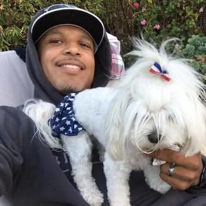 Meet your Posher, Carlos